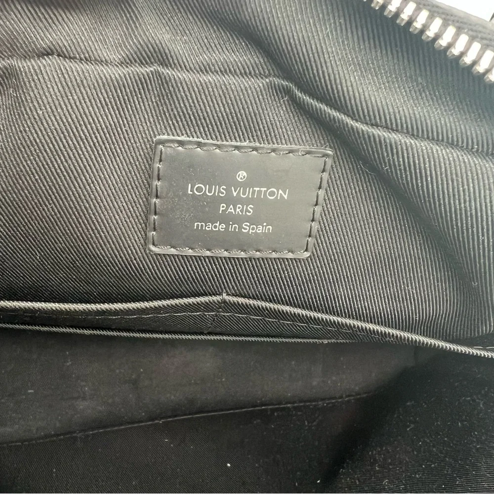 Louis Vuitton Black and Gray Damier Graphite Messenger Bag